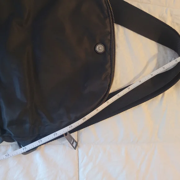 lululemon athletica Black Crossbody Bag - Picture 5 of 16